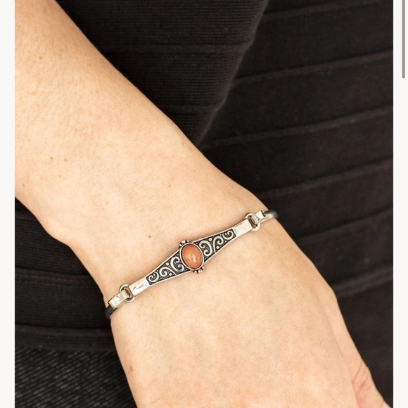 paparazzi Jewelry - Stone Scrolls bracelet NWT